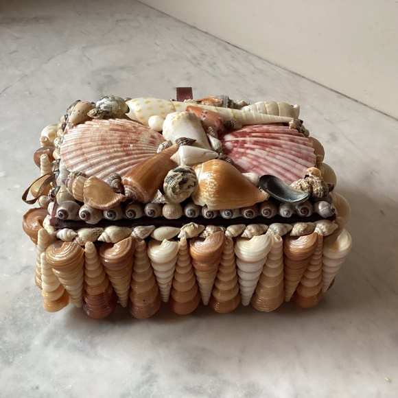 Seashell Jewelry Box - Picture 2 of 6